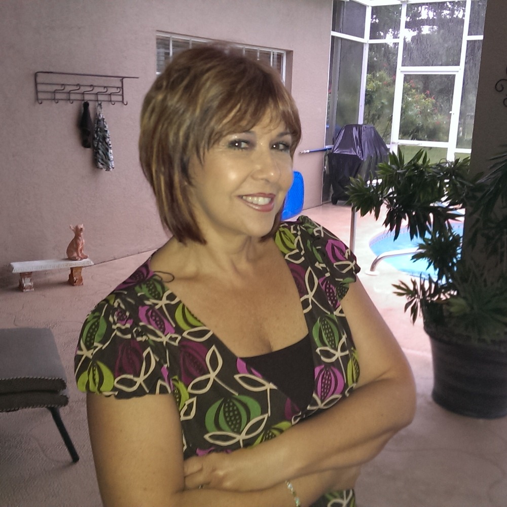 Meet your Posher, Leslie